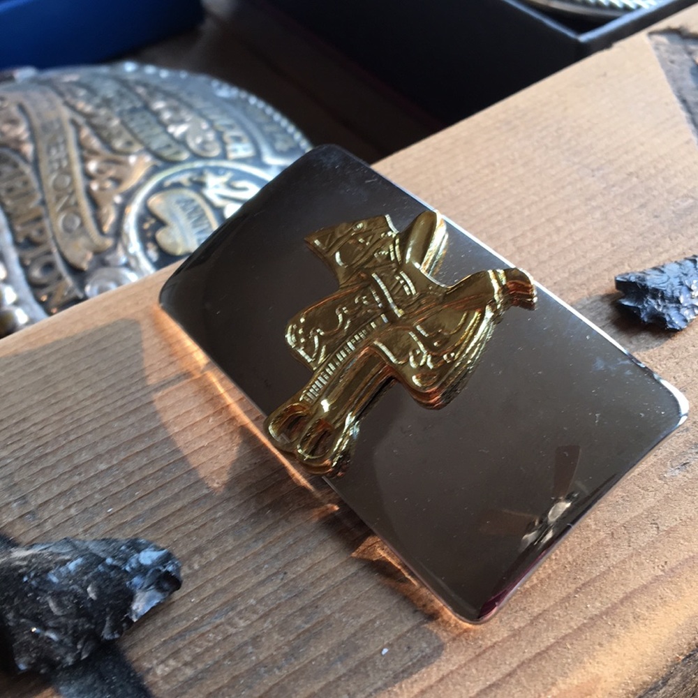 Saddle belt buckle